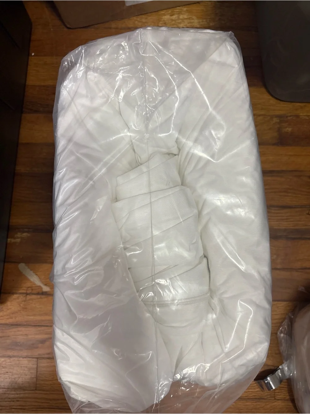 4 pack White Waterproof Zippered Mattress Encasement